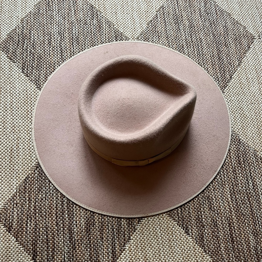 Lack of color hat